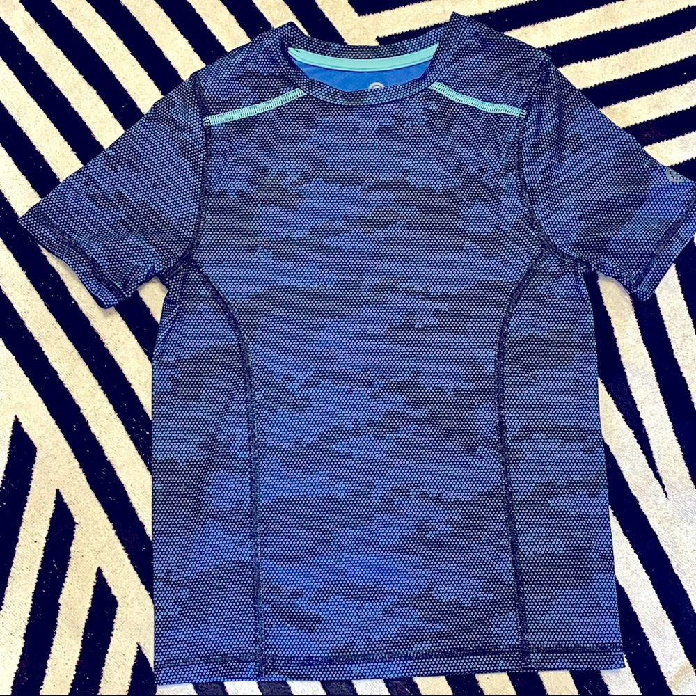 C9 Champion Boys Blue Camo Print Short Sleeve Play / Practice Shirt -Small (6-7)